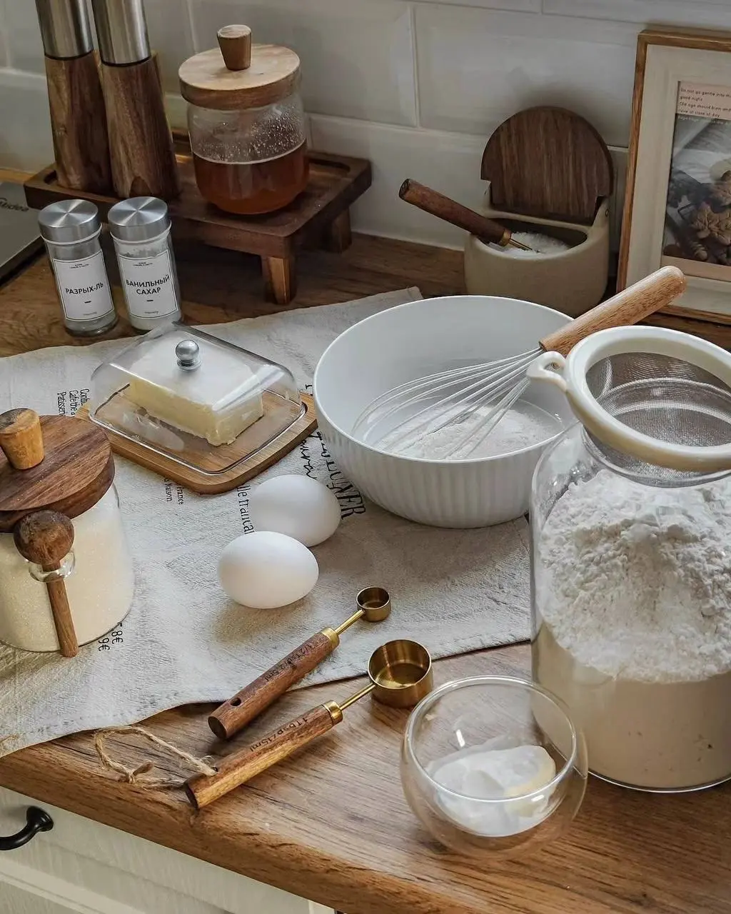 Elegant Holiday Tableware Set